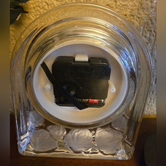 Clear Glass Mantel Clock with Roses - Picture 4 of 8